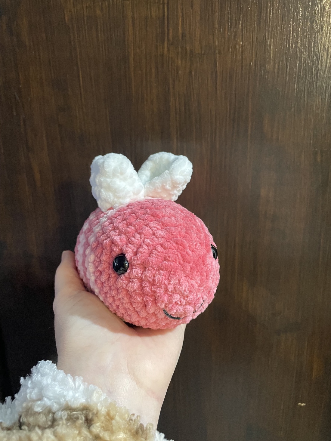 Albinuță/Bondărel croșetat - jucării și echipamente pentru copii - plușuri - figurine de pluș - Artynos.ro