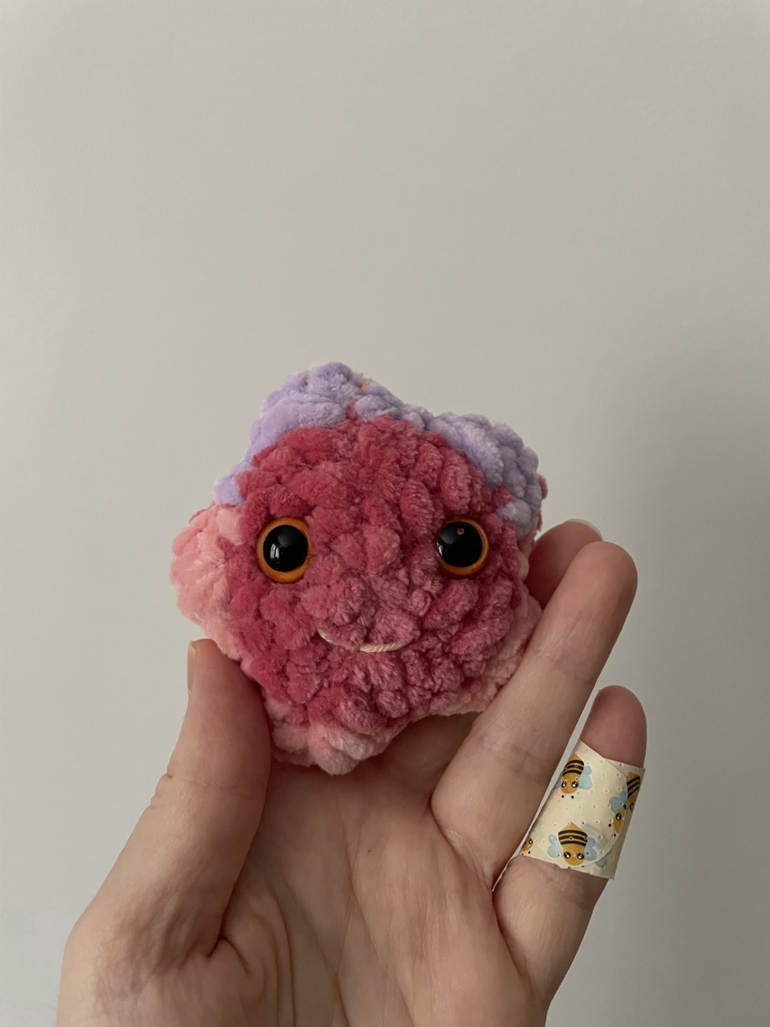 Steluță croșetată  - jucării și echipamente pentru copii - plușuri - figurine de pluș - Artynos.ro