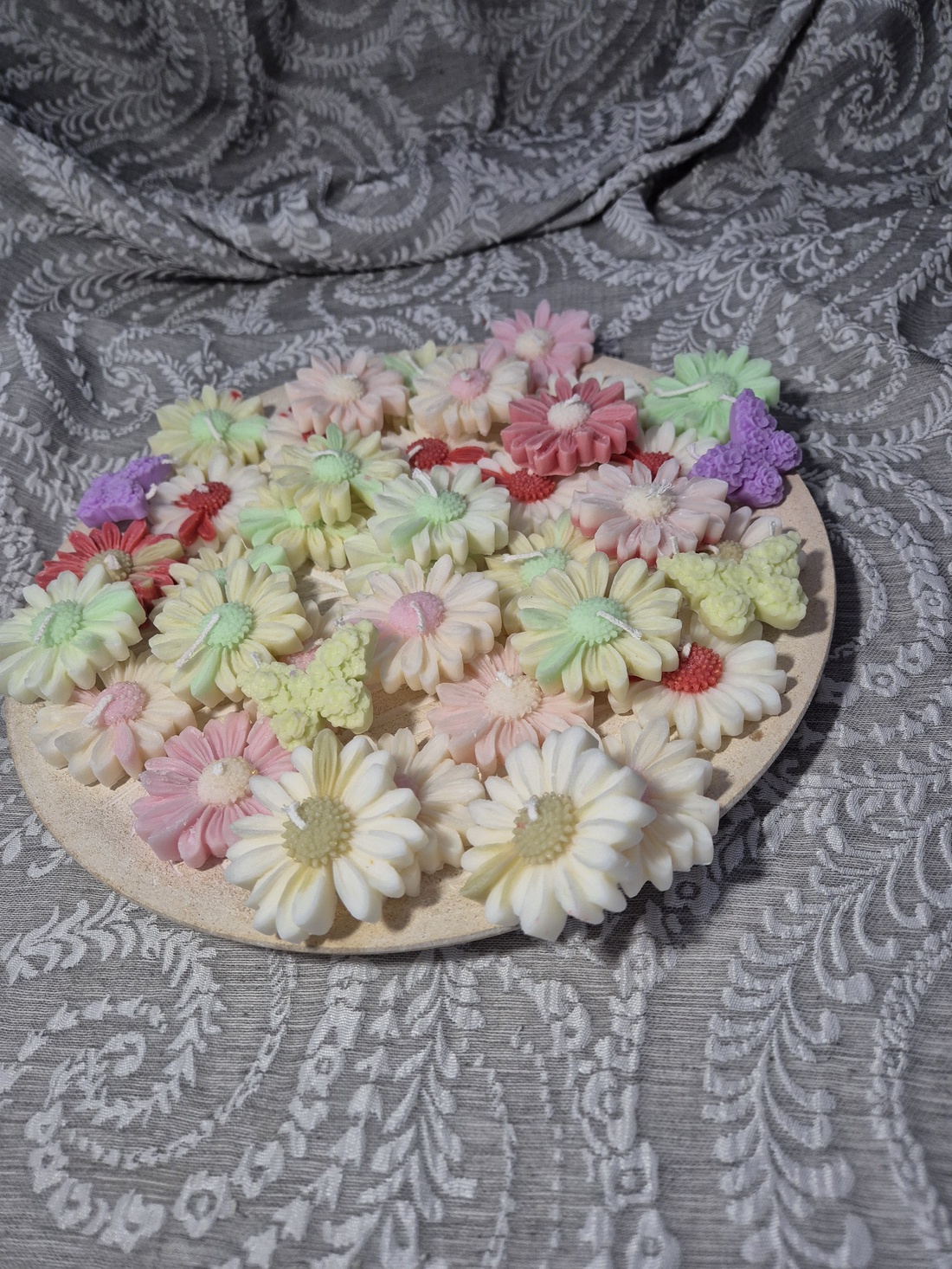 Lumanari tip Margarete parfumate  - accesorii nuntă - amintiri și cadouri de nuntă - favoruri de nuntă - Artynos.ro