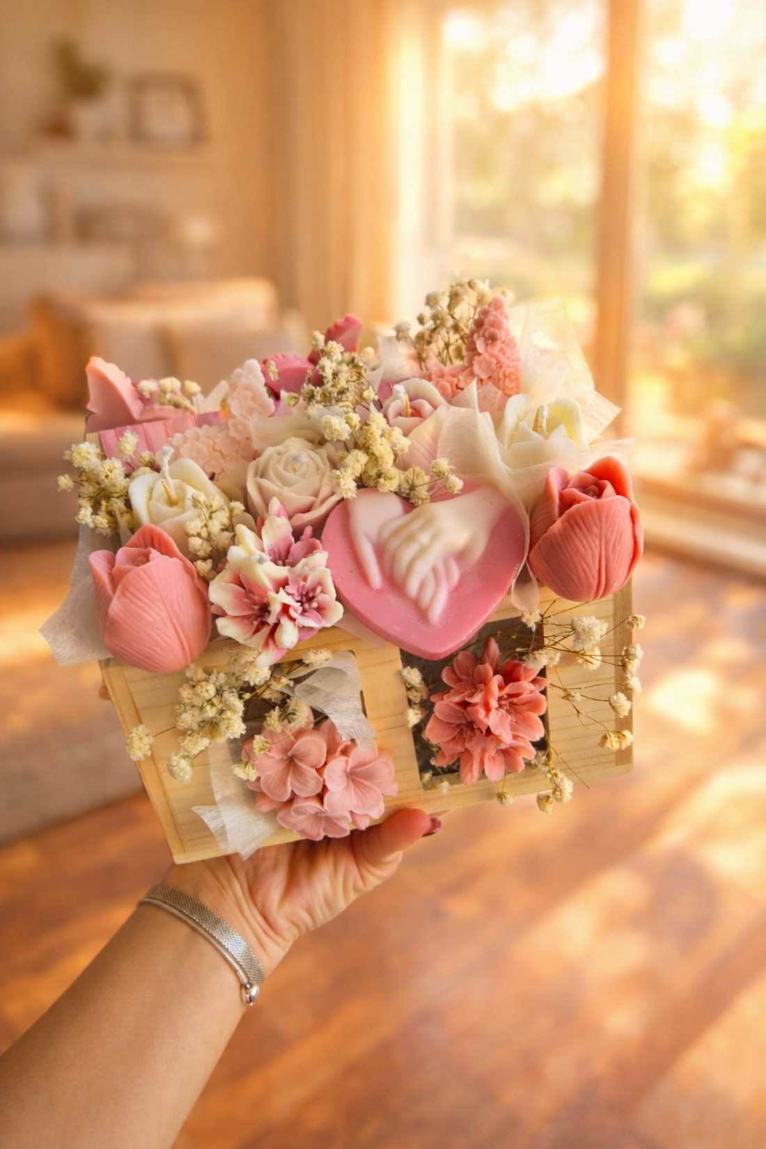 Aranjament flori in casuta de lemn  - casă & stil de viață - decorațiuni de casă - accesorii florale - cutii cu flori - Artynos.ro