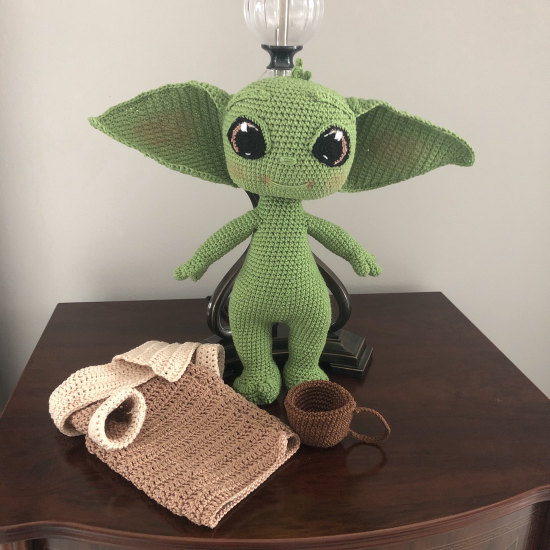 Horgolt Baby Alien - amigurumi - accessorii și unelte - accesorii decorative - figurine - Artynos.ro Horgolt Baby Alien - amigurumi - accessorii și unelte - accesorii decorative - figurine - Artynos.ro