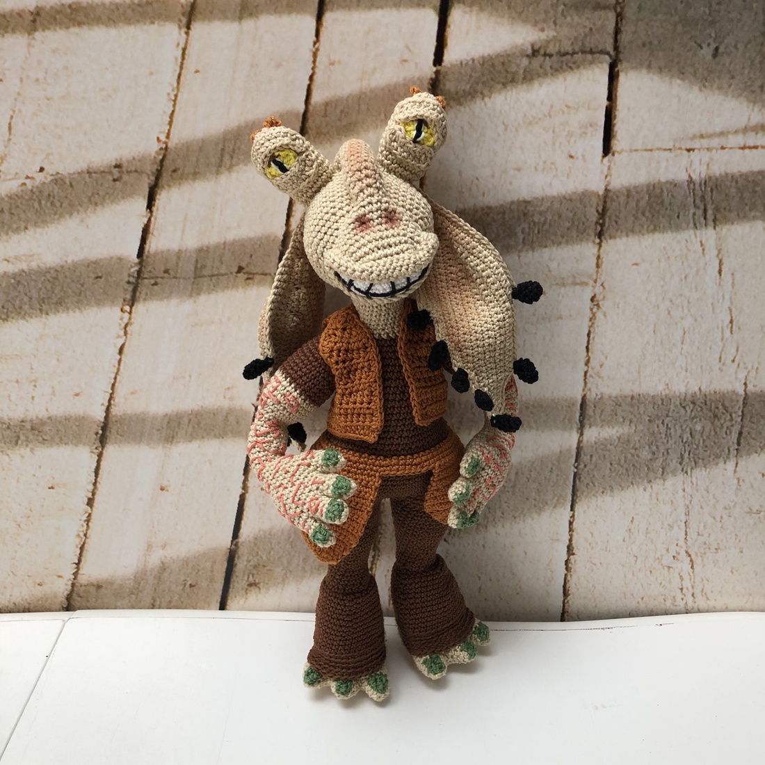Jar Jar Binks - amigurumi - accessorii și unelte - accesorii decorative - figurine - Artynos.ro Jar Jar Binks - amigurumi - accessorii și unelte - accesorii decorative - figurine - Artynos.ro