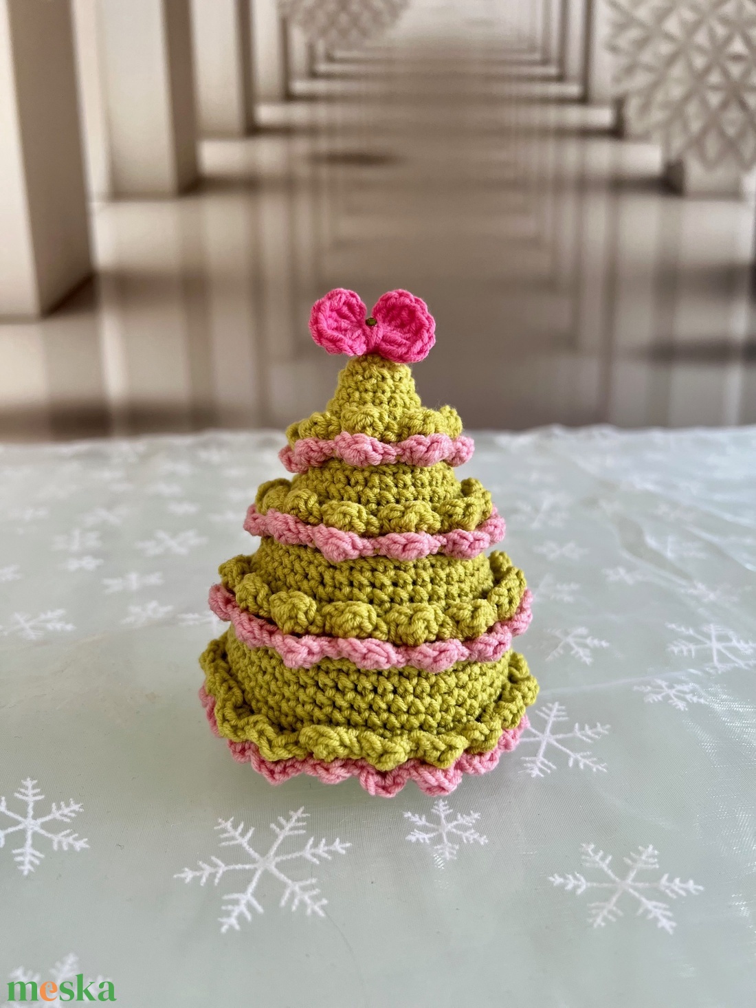 Brad de Crăciun croșetat - amigurumi - accesorii de crăciun - decorațiuni de crăciun de casă - spiriduși de crăciun, figurine - Artynos.ro Brad de Crăciun croșetat - amigurumi - accesorii de crăciun - decorațiuni de crăciun de casă - spiriduși de crăciun, figurine - Artynos.ro