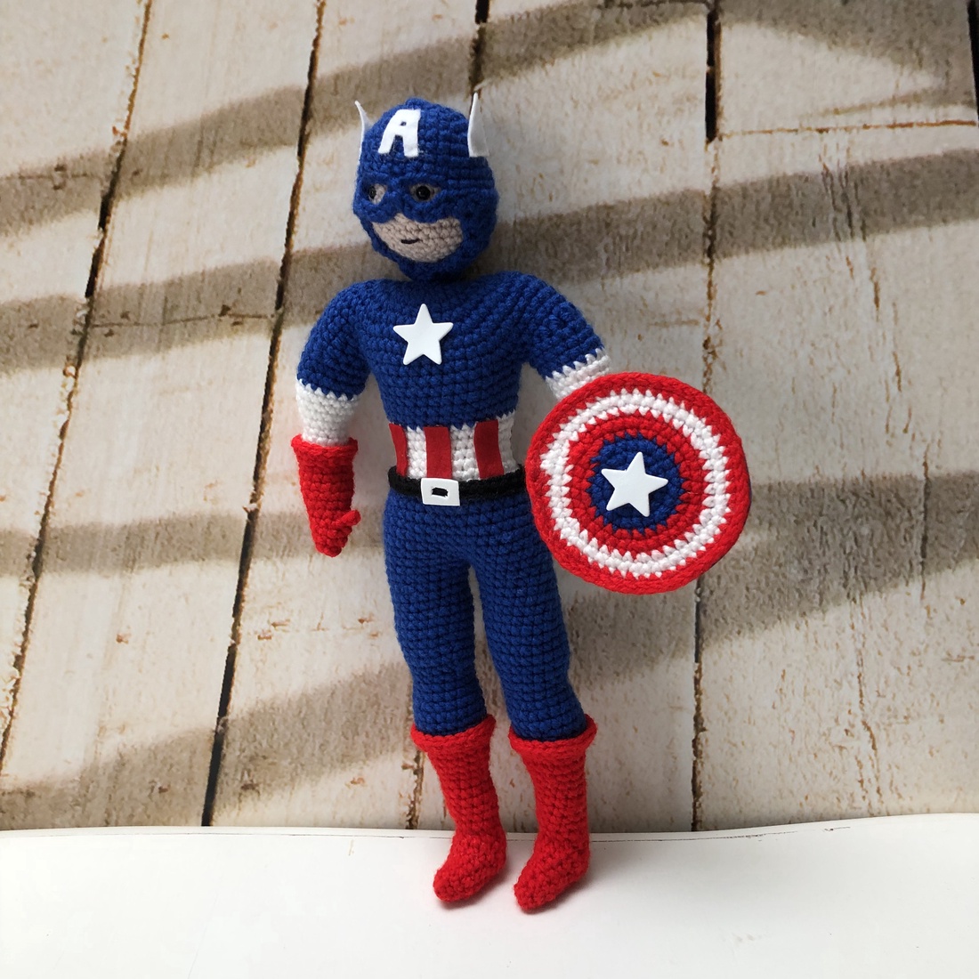 Căpitanul Supererou - amigurumi - jucării și echipamente pentru copii - plușuri - figurine de pluș - Artynos.ro