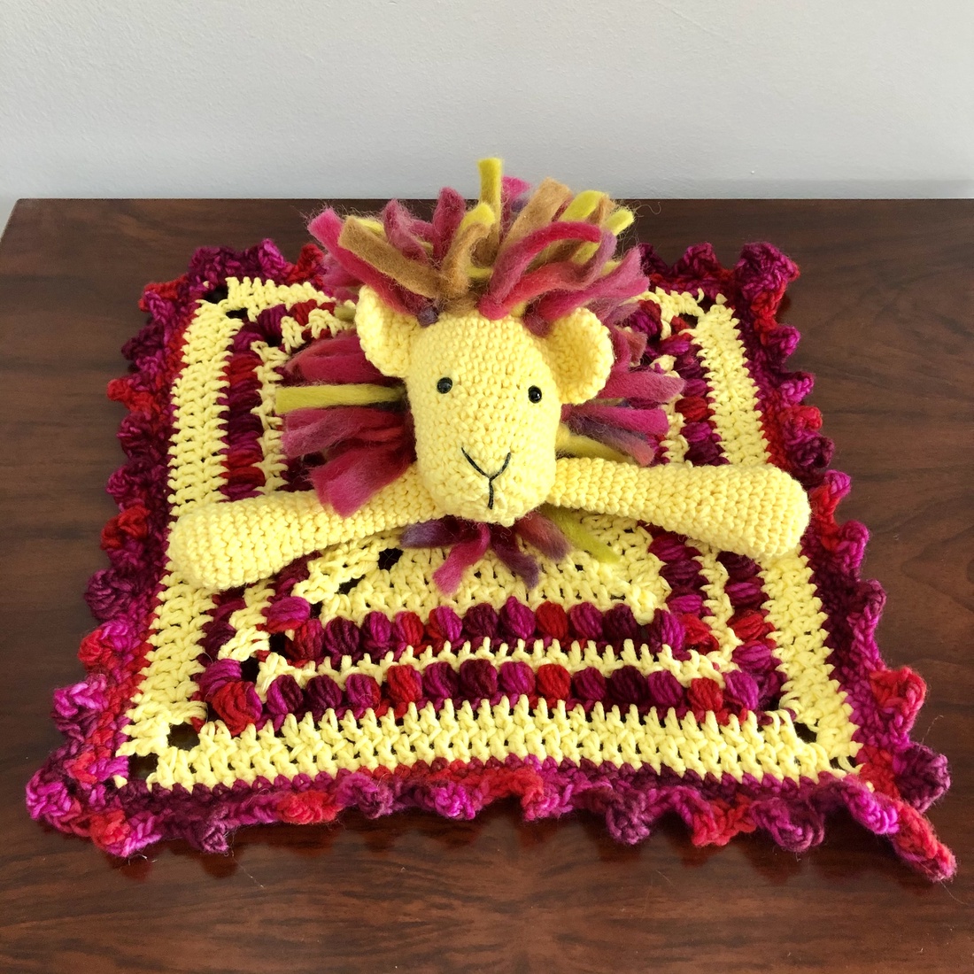 Pătură de dormit croșetată în formă de leu - amigurumi - jucării și echipamente pentru copii - plușuri - păpușă croșetată, păpușă de pluș - Artynos.ro Pătură de dormit croșetată în formă de leu - amigurumi - jucării și echipamente pentru copii - plușuri - păpușă croșetată, păpușă de pluș - Artynos.ro