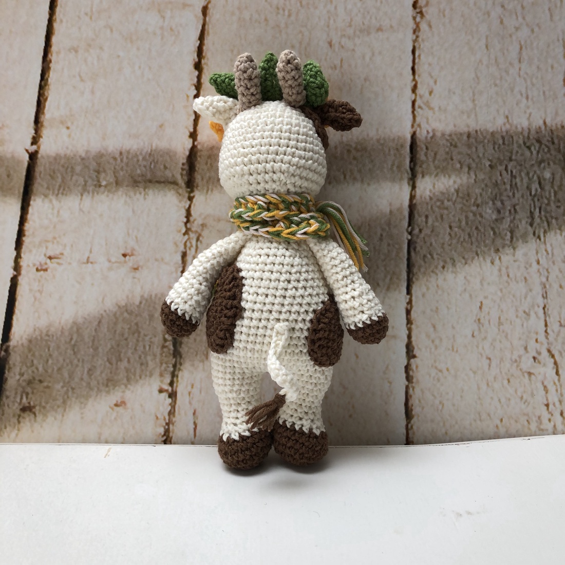 Fată scuzată cu eșarfă și flori - amigurumi - jucării și echipamente pentru copii - plușuri - păpușă croșetată, păpușă de pluș - Artynos.ro Fată scuzată cu eșarfă și flori - amigurumi - jucării și echipamente pentru copii - plușuri - păpușă croșetată, păpușă de pluș - Artynos.ro