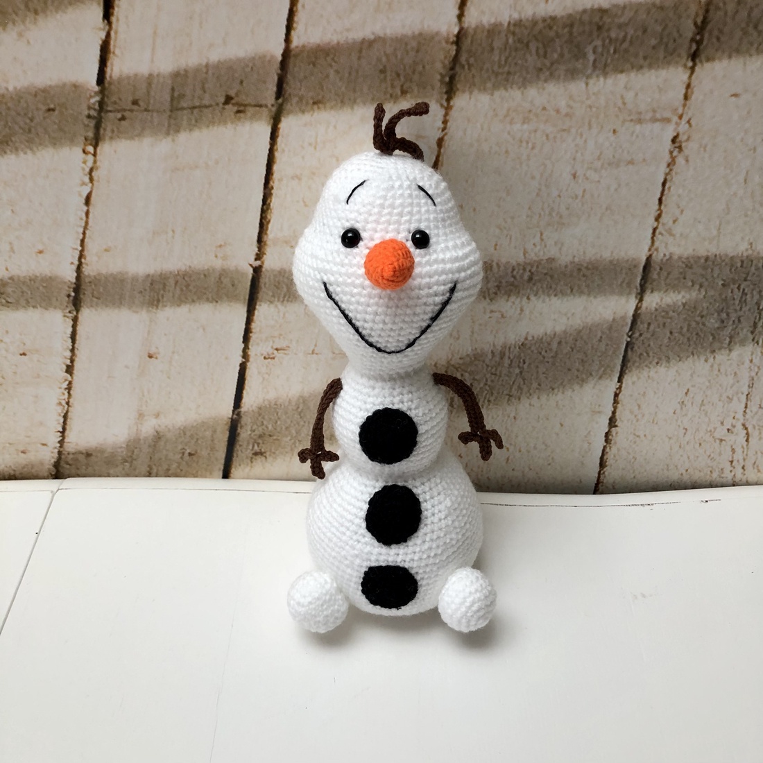 Olaf omul de zăpadă - amigurumi - accesorii de crăciun - decorațiuni de crăciun de casă - spiriduși de crăciun, figurine - Artynos.ro