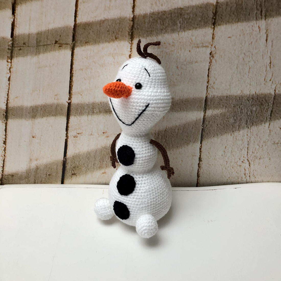 Olaf omul de zăpadă - amigurumi - accesorii de crăciun - decorațiuni de crăciun de casă - spiriduși de crăciun, figurine - Artynos.ro