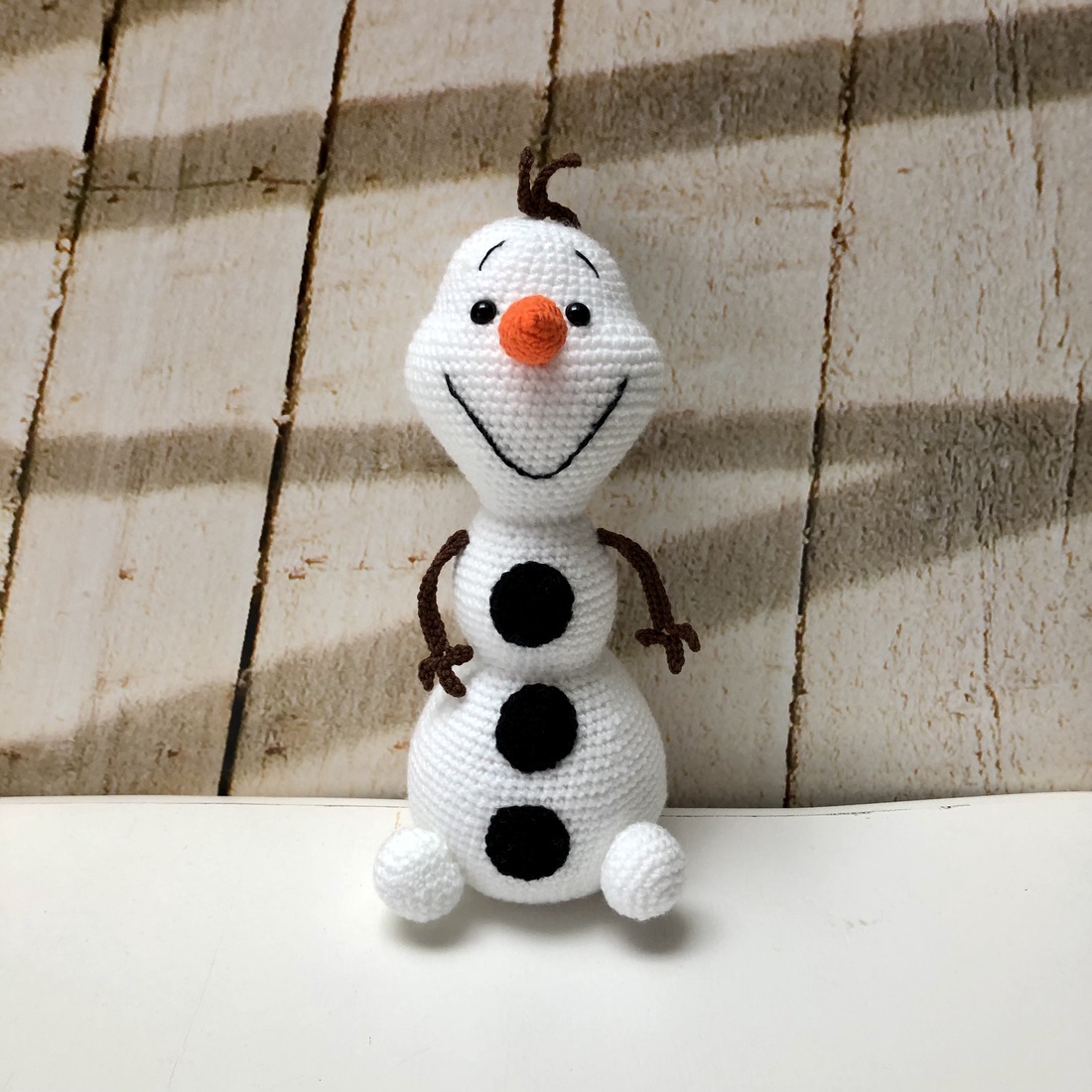 Olaf omul de zăpadă - amigurumi - accesorii de crăciun - decorațiuni de crăciun de casă - spiriduși de crăciun, figurine - Artynos.ro