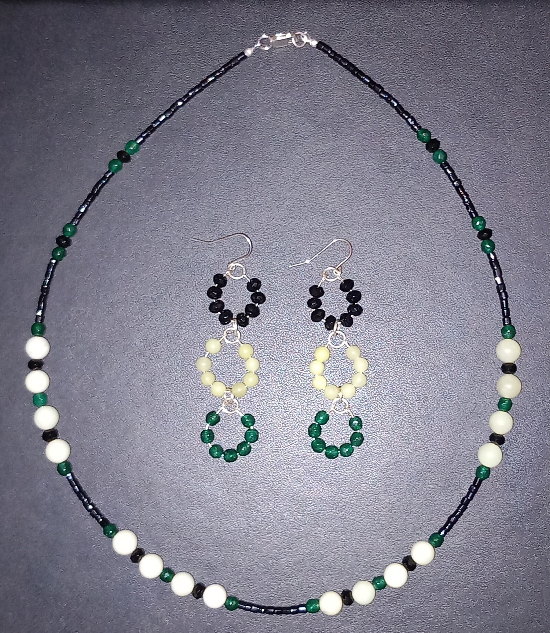 Set handmade cu pietre semipretioase si argint - bijuterii - seturi de bijuterii - Artynos.ro Set handmade cu pietre semipretioase si argint - bijuterii - seturi de bijuterii - Artynos.ro