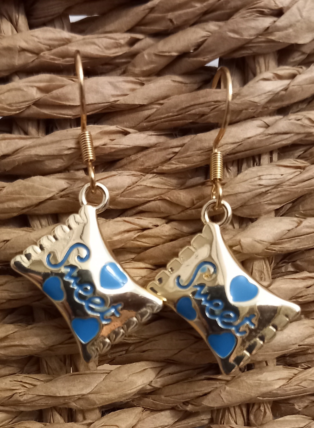 Cercei handmade - bijuterii - cercei - cercei agățați - Artynos.ro Cercei handmade - bijuterii - cercei - cercei agățați - Artynos.ro