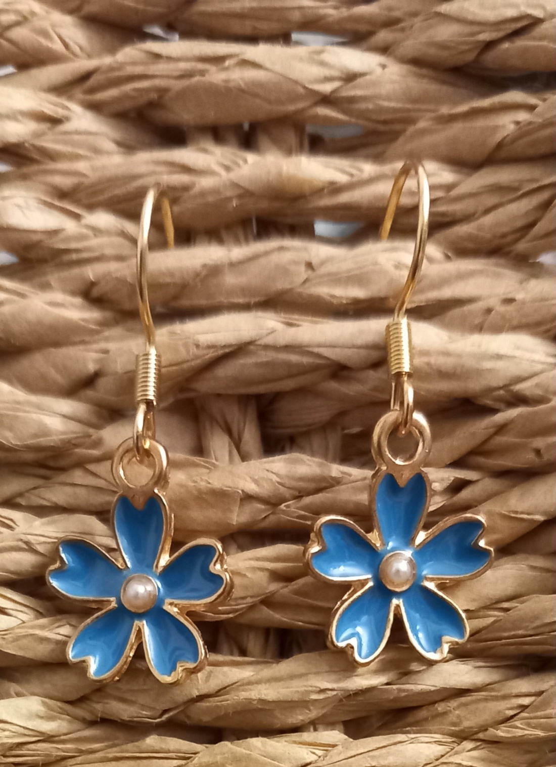 Cercei handmade - bijuterii - cercei - cercei agățați - Artynos.ro Cercei handmade - bijuterii - cercei - cercei agățați - Artynos.ro