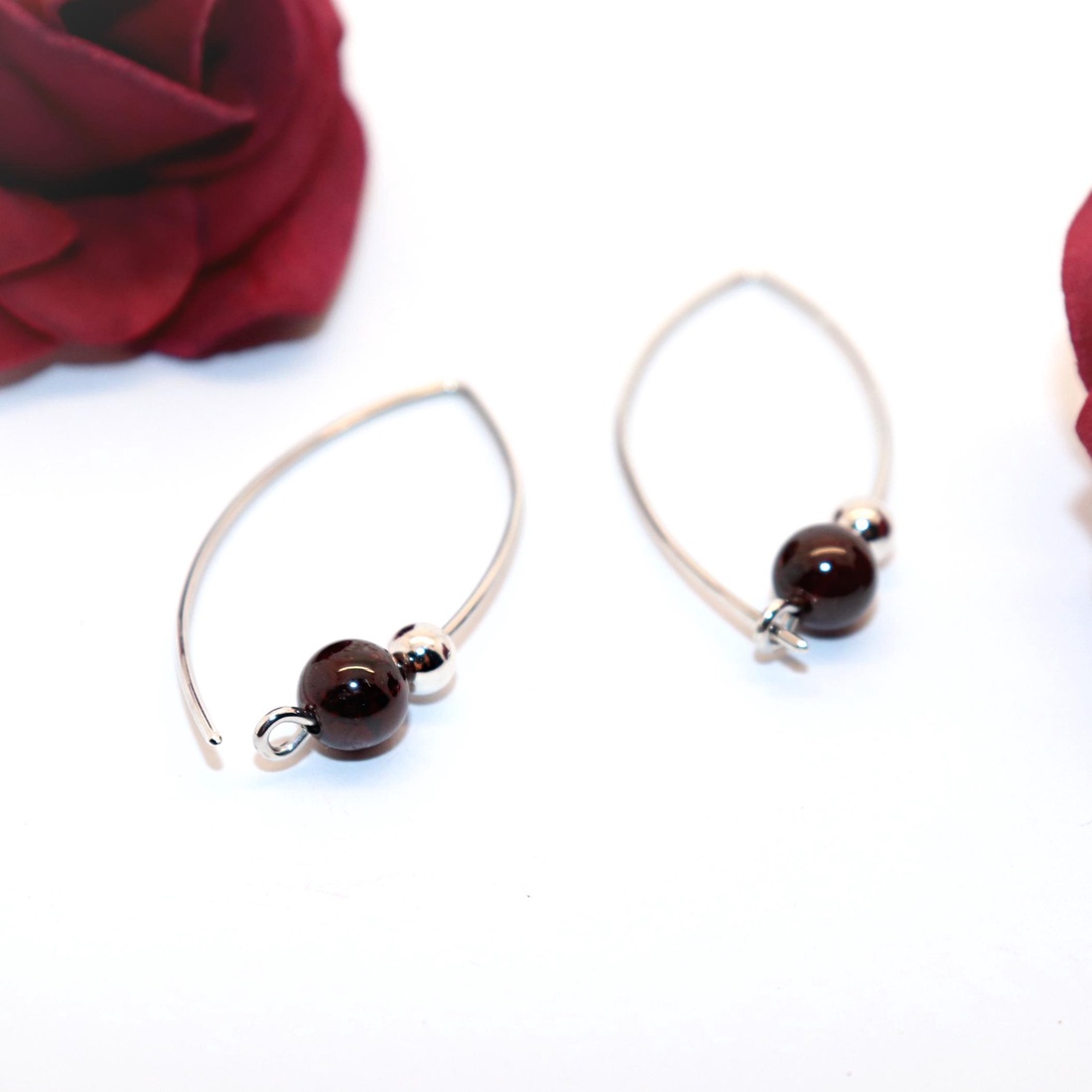 Pereche de cercei de damă din argint cu pietre de granat (EF.024) - bijuterii - cercei - cercei din argint - Artynos.ro