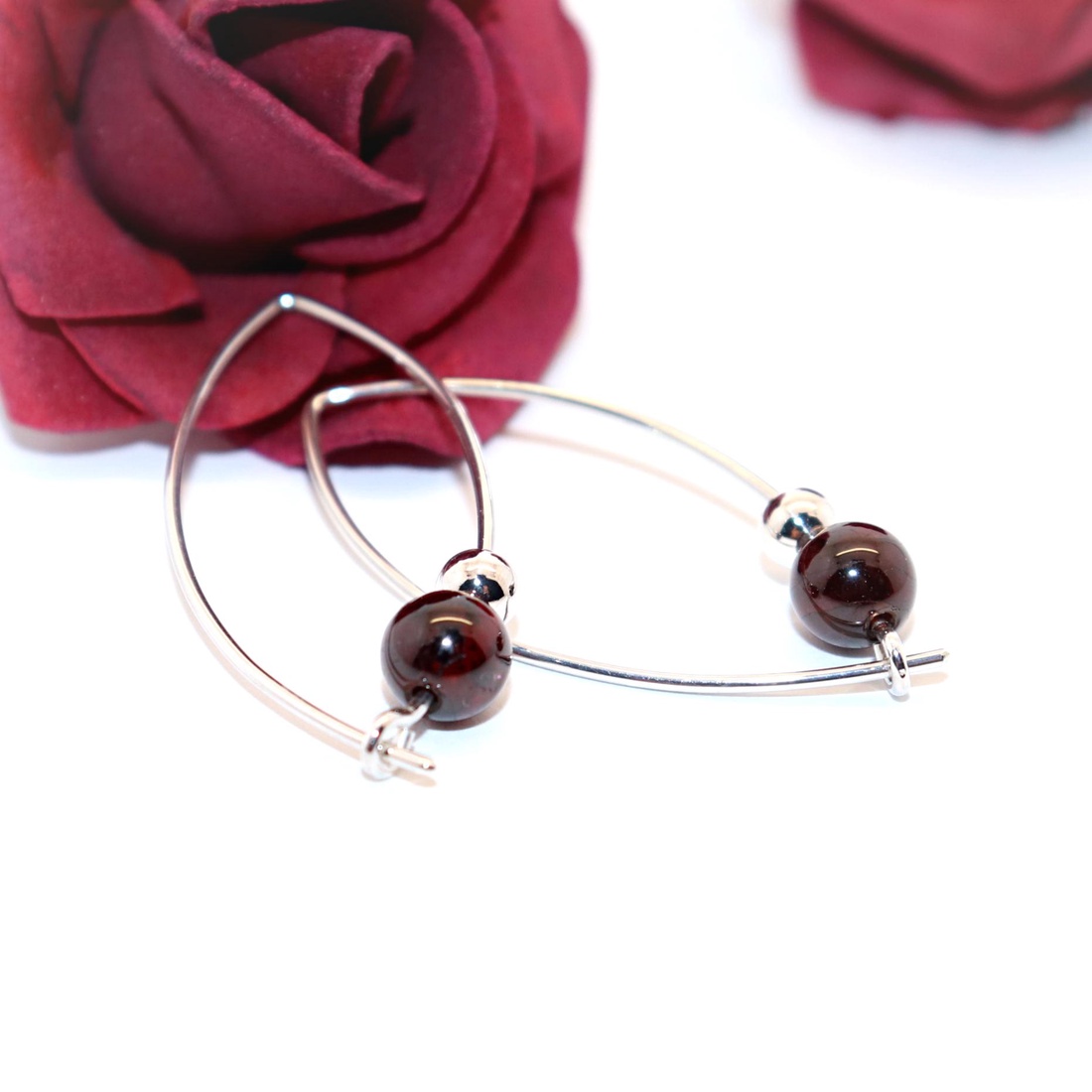 Pereche de cercei de damă din argint cu pietre de granat (EF.024) - bijuterii - cercei - cercei din argint - Artynos.ro