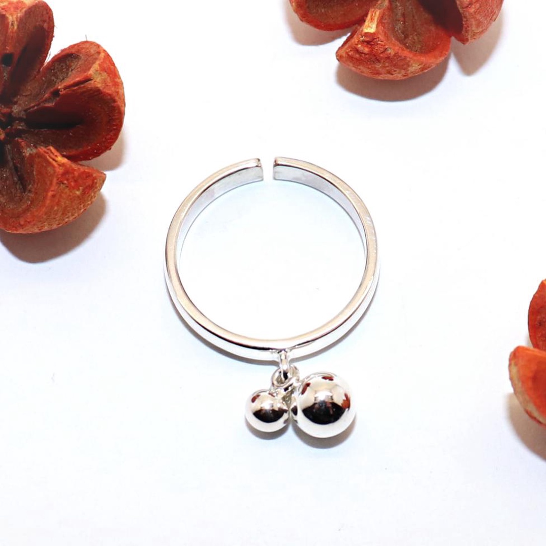 Inel de damă din argint cu bilă mobilă, mărimea 56, reglabil (EGY.192) - bijuterii - inele - inele statement - Artynos.ro