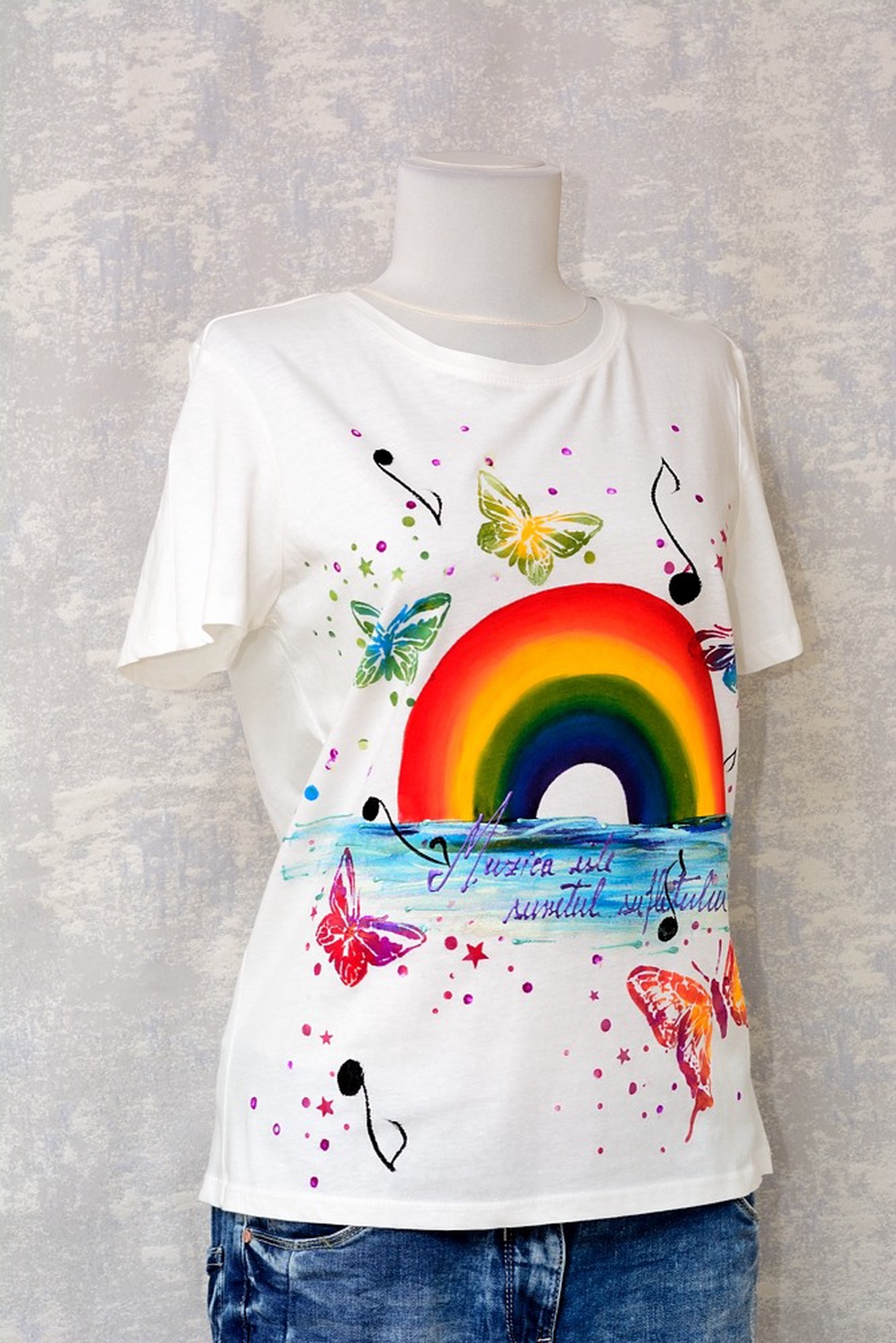 Tricou pictat manual, unicat - îmbrăcăminte și modă - haine damă - tricou și top de damă - Artynos.ro