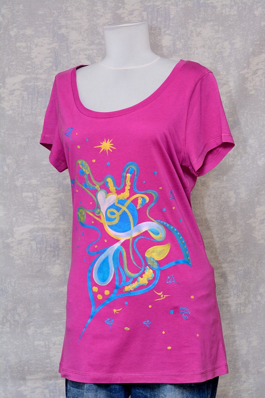 Tricou magenta cu pictură abstractă, unicat - îmbrăcăminte și modă - haine damă - tricou și top de damă - Artynos.ro Tricou magenta cu pictură abstractă, unicat - îmbrăcăminte și modă - haine damă - tricou și top de damă - Artynos.ro