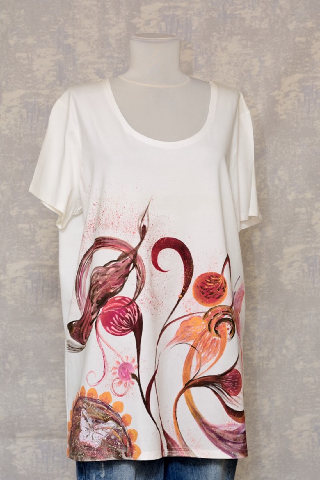 Tricou alb cu pictură florală, unicat - îmbrăcăminte și modă - haine damă - tricou și top de damă - Artynos.ro Tricou alb cu pictură florală, unicat - îmbrăcăminte și modă - haine damă - tricou și top de damă - Artynos.ro