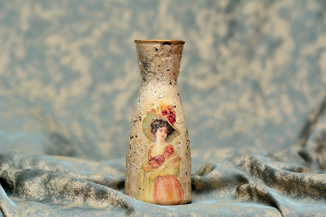 Vază flori: Vintage Lady - casă & stil de viață - accesorii pentru decorat casa - suport de flori - vaze - Artynos.ro Vază flori: Vintage Lady - casă & stil de viață - accesorii pentru decorat casa - suport de flori - vaze - Artynos.ro