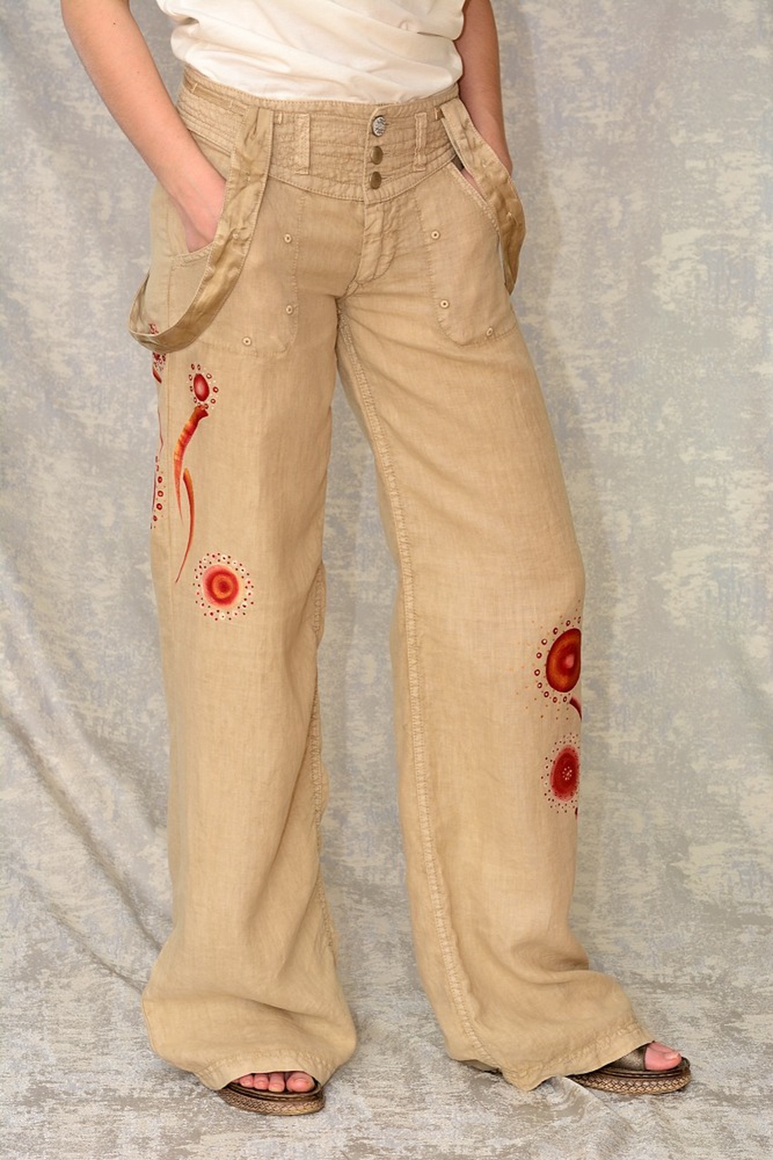 Pantaloni de in cu pictură abstractă, unicat - îmbrăcăminte și modă - haine damă - pantaloni damă - Artynos.ro Pantaloni de in cu pictură abstractă, unicat - îmbrăcăminte și modă - haine damă - pantaloni damă - Artynos.ro