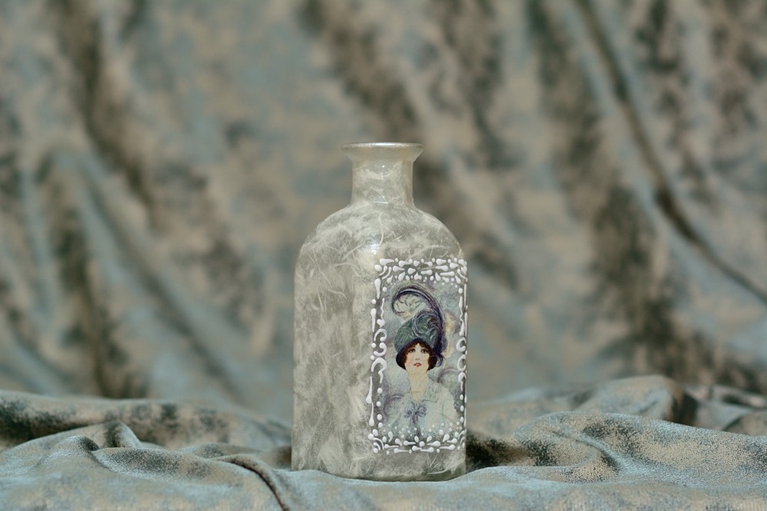 Vază flori: Vintage Lady - casă & stil de viață - accesorii pentru decorat casa - suport de flori - vaze - Artynos.ro
