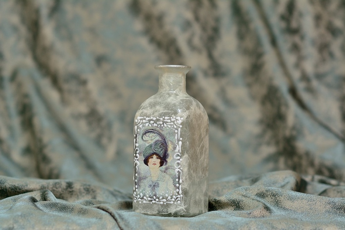 Vază flori: Vintage Lady - casă & stil de viață - accesorii pentru decorat casa - suport de flori - vaze - Artynos.ro