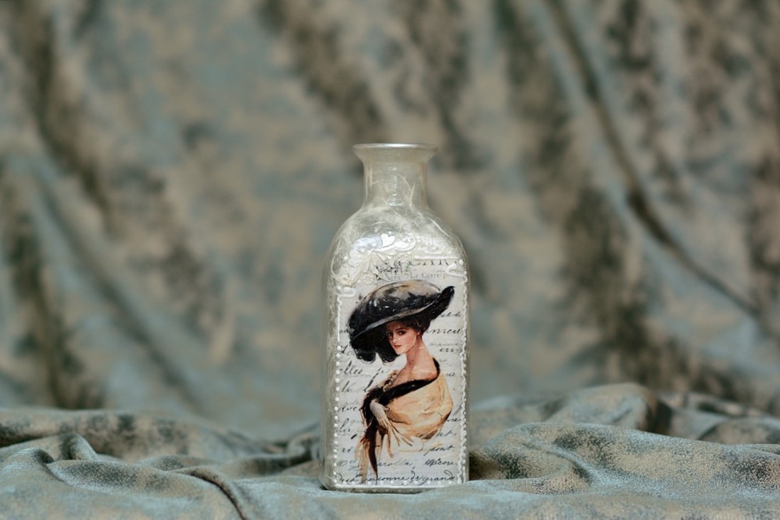 Vază flori: Vintage Lady - casă & stil de viață - accesorii pentru decorat casa - suport de flori - vaze - Artynos.ro