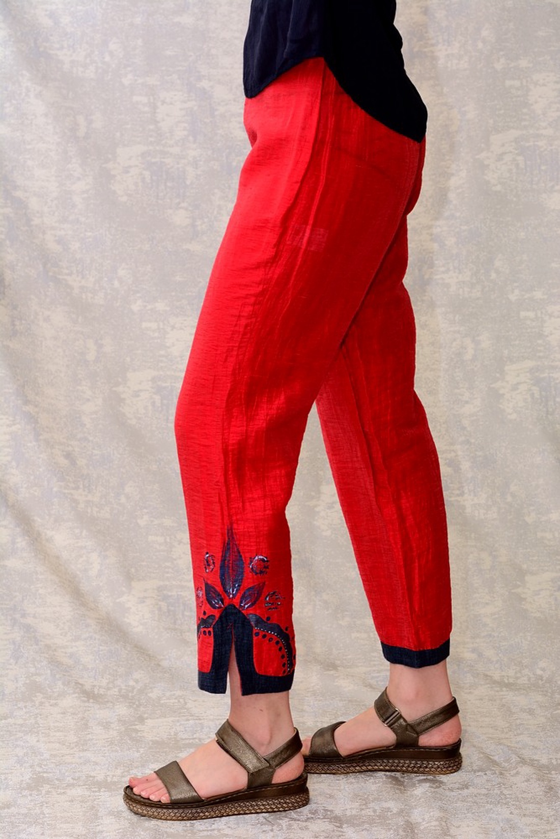Pantaloni cu pictură abstractă, unicat - îmbrăcăminte și modă - haine damă - pantaloni damă - Artynos.ro