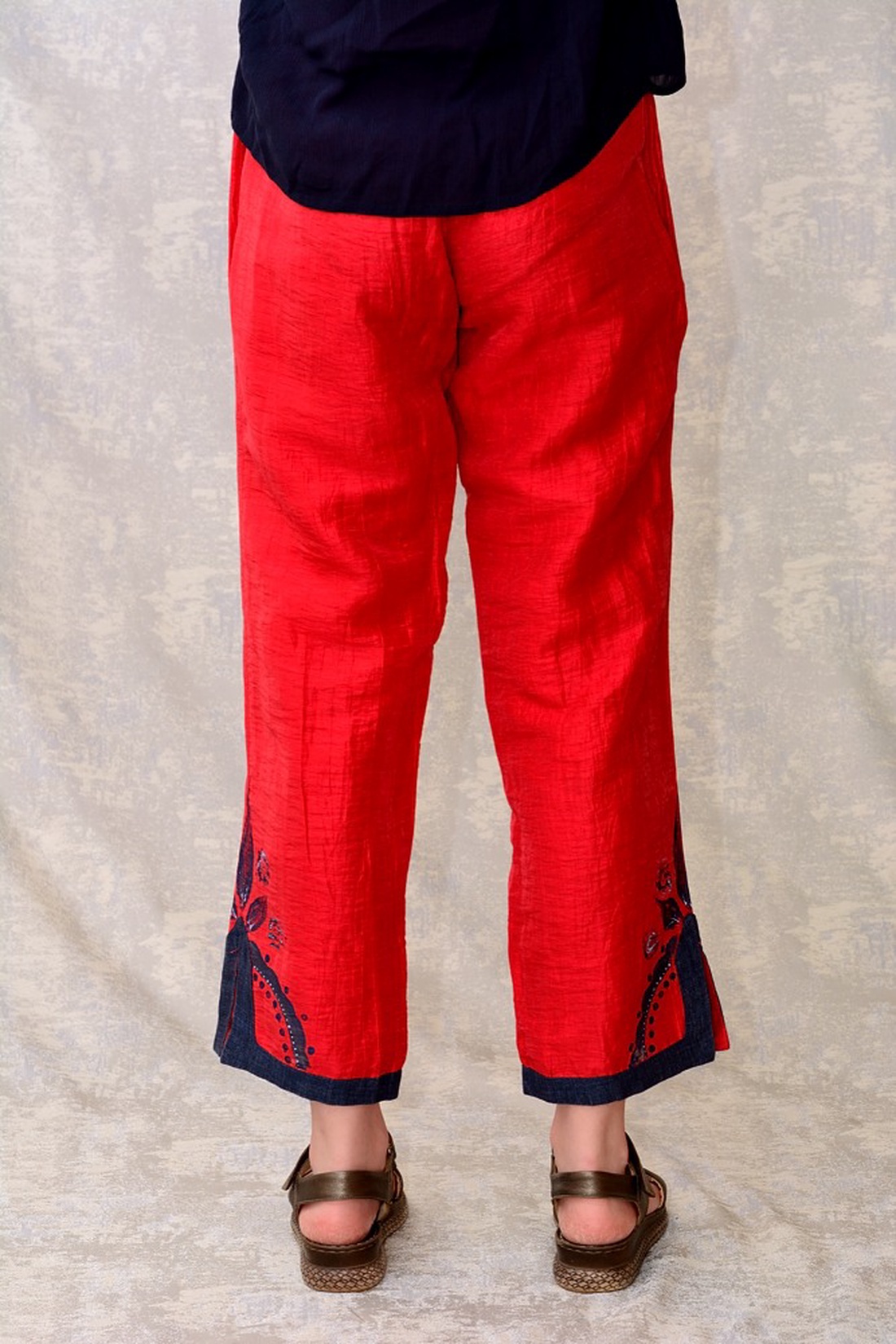 Pantaloni cu pictură abstractă, unicat - îmbrăcăminte și modă - haine damă - pantaloni damă - Artynos.ro