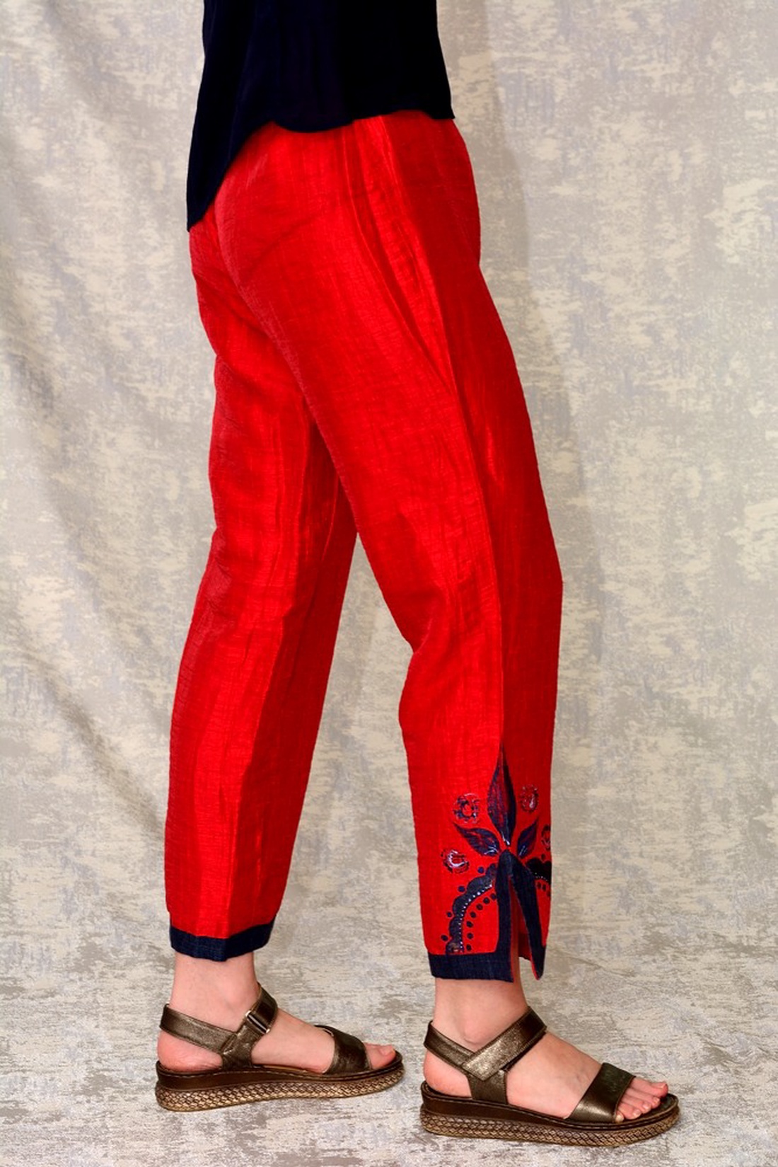 Pantaloni cu pictură abstractă, unicat - îmbrăcăminte și modă - haine damă - pantaloni damă - Artynos.ro