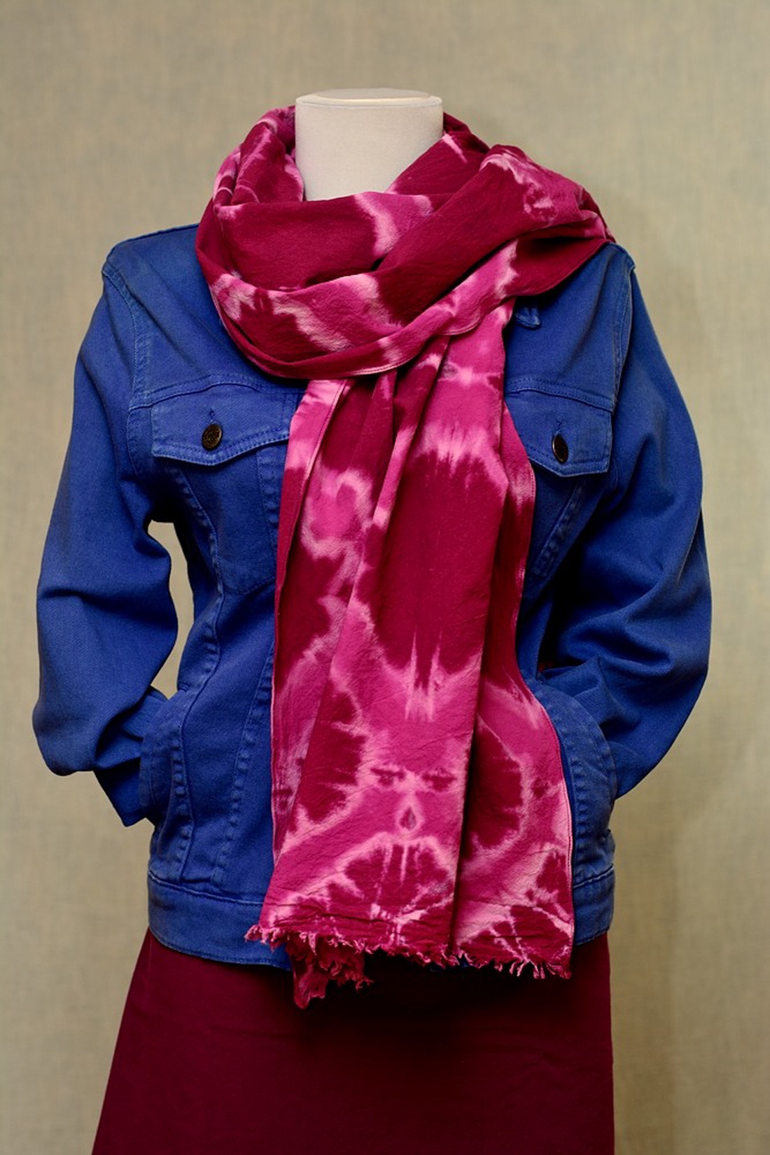 Eșarfă Tie and Dye - îmbrăcăminte și modă - eșarfe, pălării, fularuri - eșarfe - Artynos.ro Eșarfă Tie and Dye - îmbrăcăminte și modă - eșarfe, pălării, fularuri - eșarfe - Artynos.ro