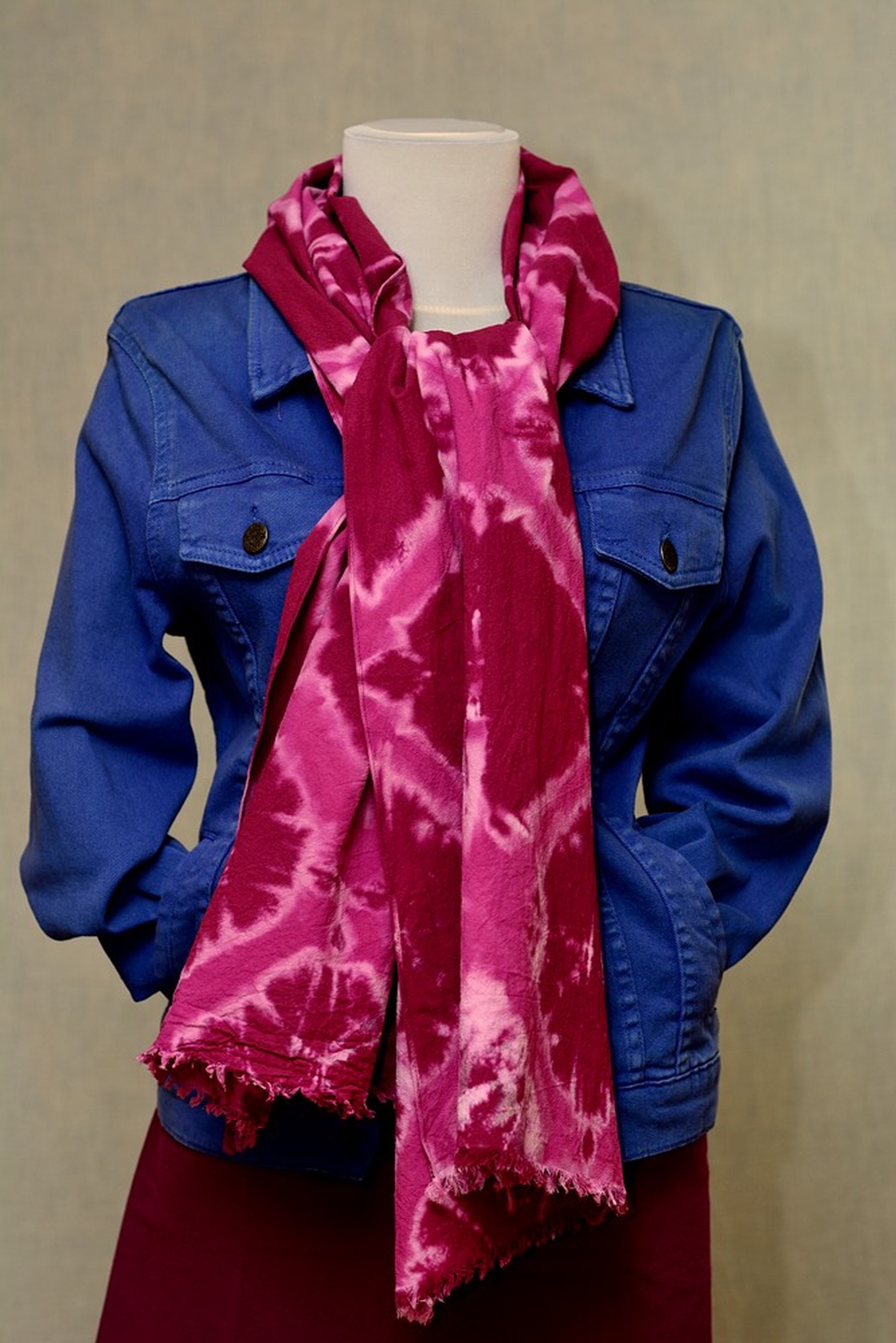 Eșarfă Tie and Dye - îmbrăcăminte și modă - eșarfe, pălării, fularuri - eșarfe - Artynos.ro Eșarfă Tie and Dye - îmbrăcăminte și modă - eșarfe, pălării, fularuri - eșarfe - Artynos.ro