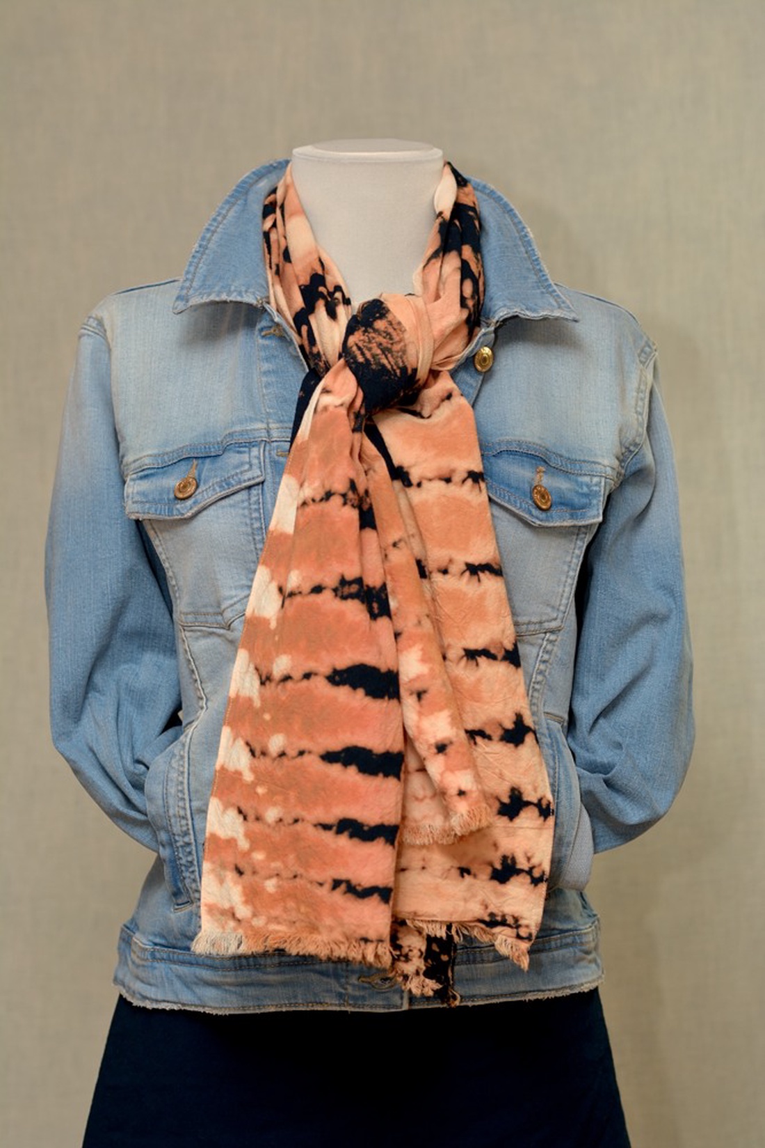 Eșarfă Tie and Dye - îmbrăcăminte și modă - eșarfe, pălării, fularuri - eșarfe - Artynos.ro Eșarfă Tie and Dye - îmbrăcăminte și modă - eșarfe, pălării, fularuri - eșarfe - Artynos.ro