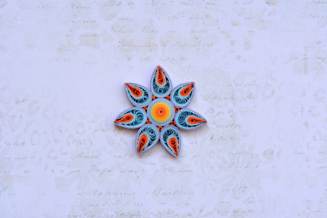 Broșă: Mandală/Floare - bijuterii - mărțișor - Artynos.ro