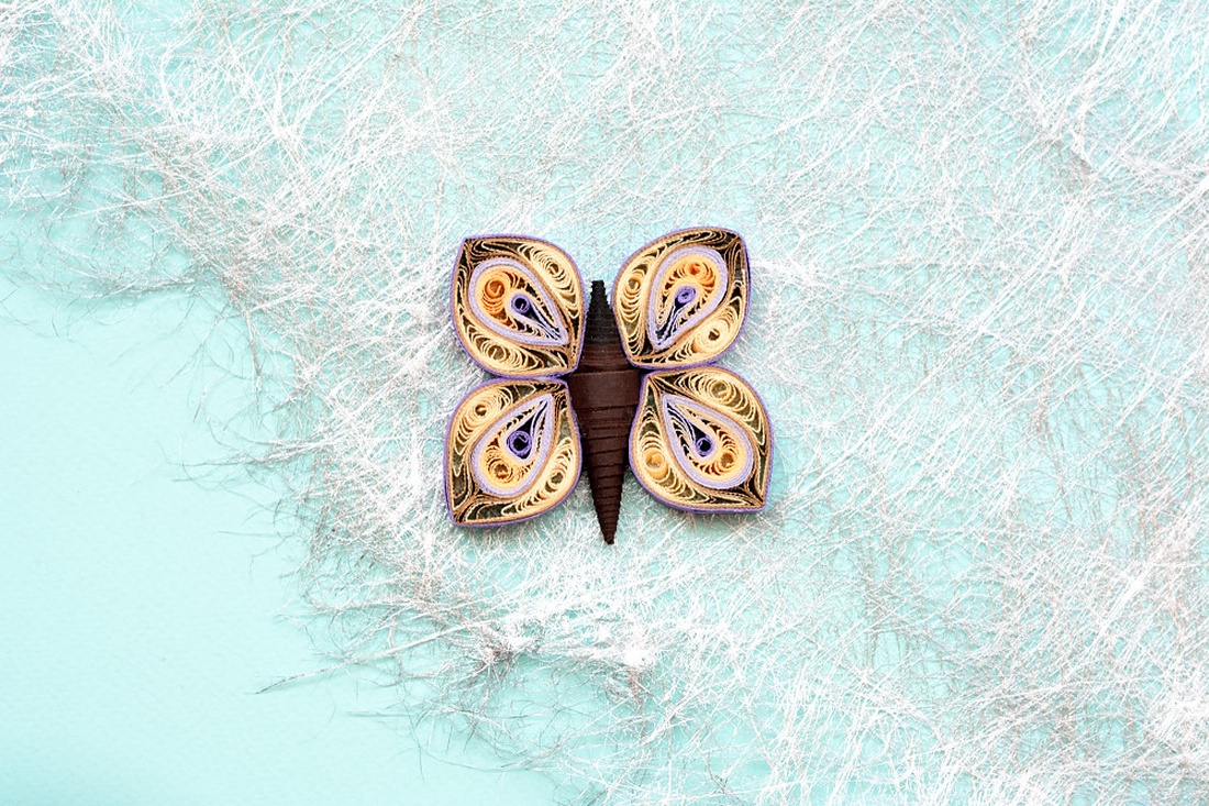 Broșă: Fluturi - bijuterii - mărțișor - Artynos.ro