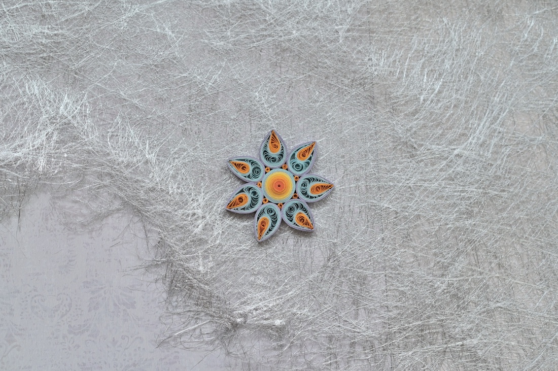 Broșă: Mandală/Floare - bijuterii - mărțișor - Artynos.ro