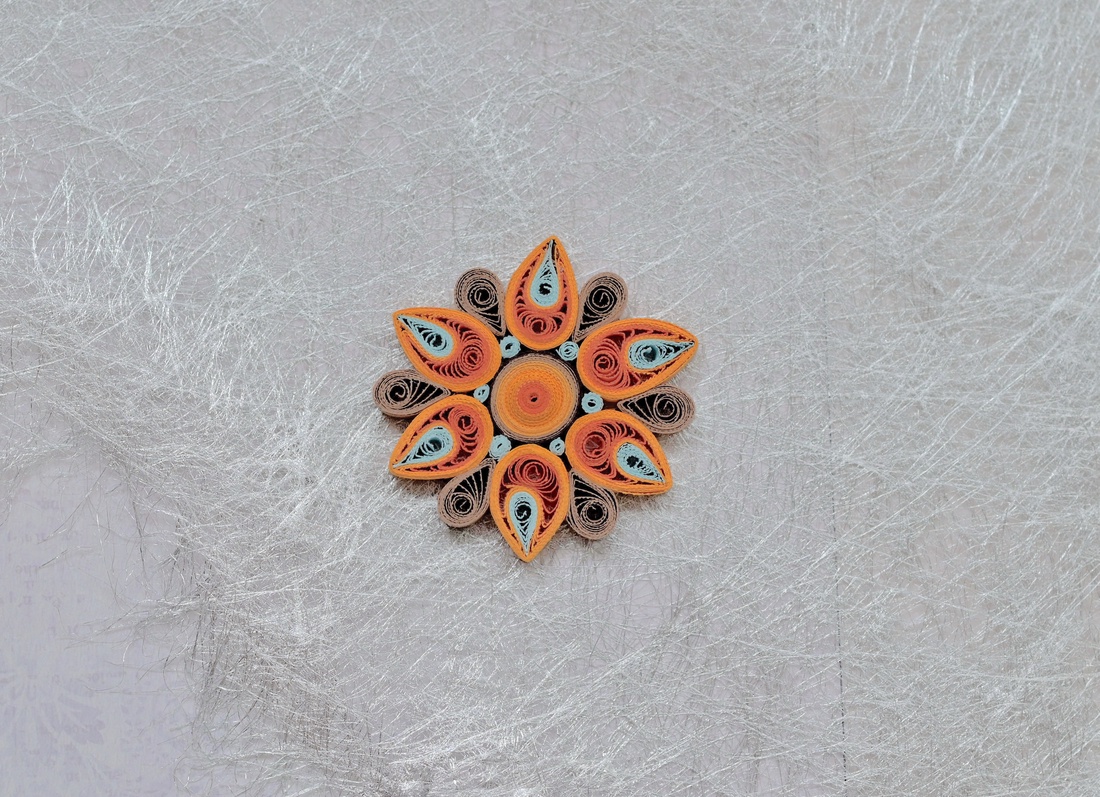 Broșă: Mandală/Floare - bijuterii - mărțișor - Artynos.ro