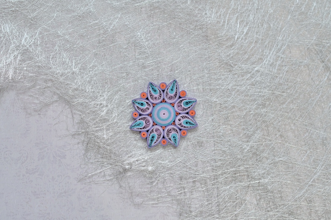 Broșă: Mandală/Floare - bijuterii - mărțișor - Artynos.ro
