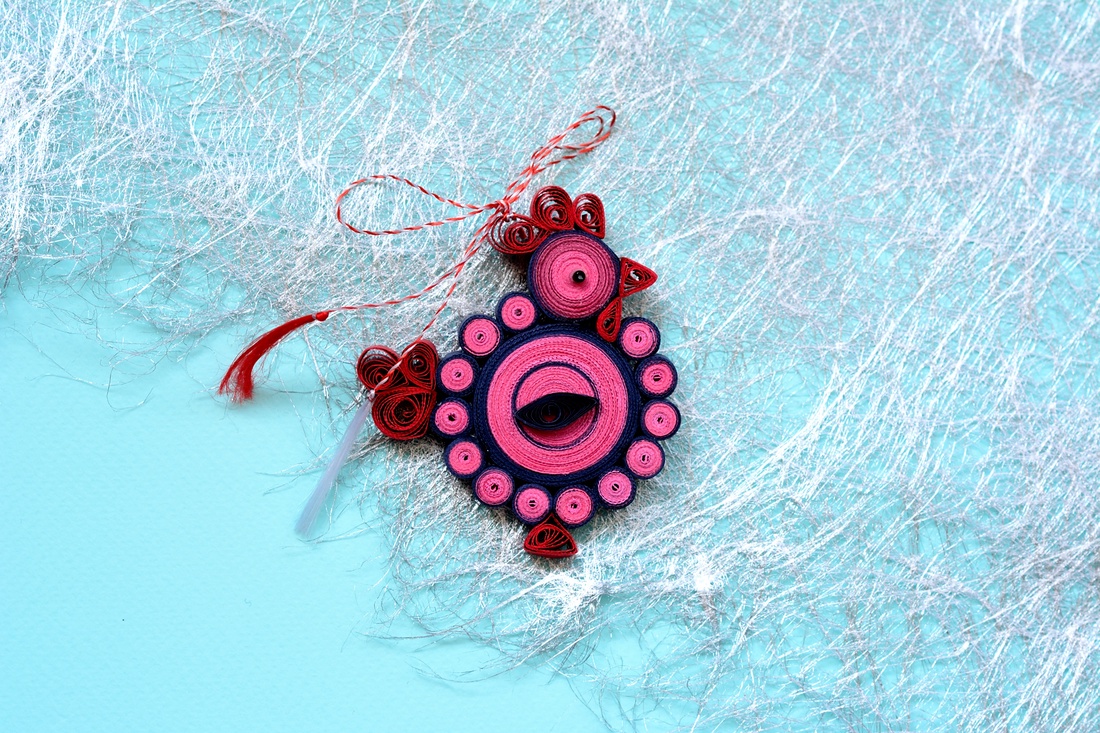 Broșă: Găinușă - bijuterii - mărțișor - Artynos.ro