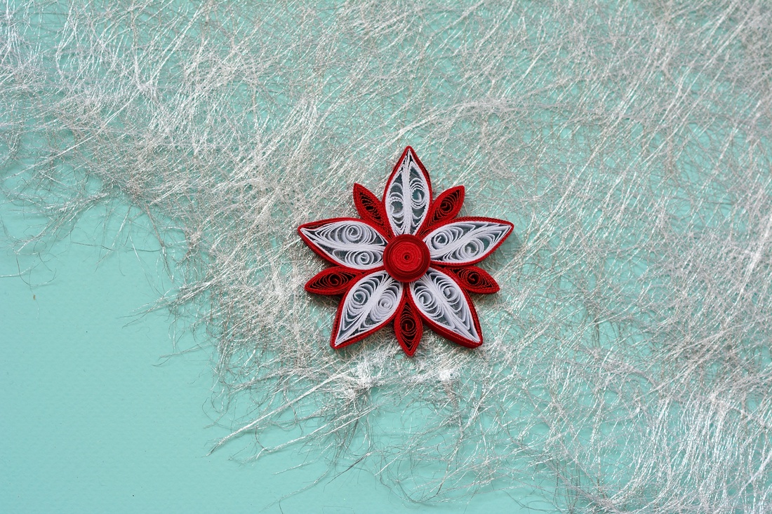 Broșă:Floare - bijuterii - mărțișor - Artynos.ro