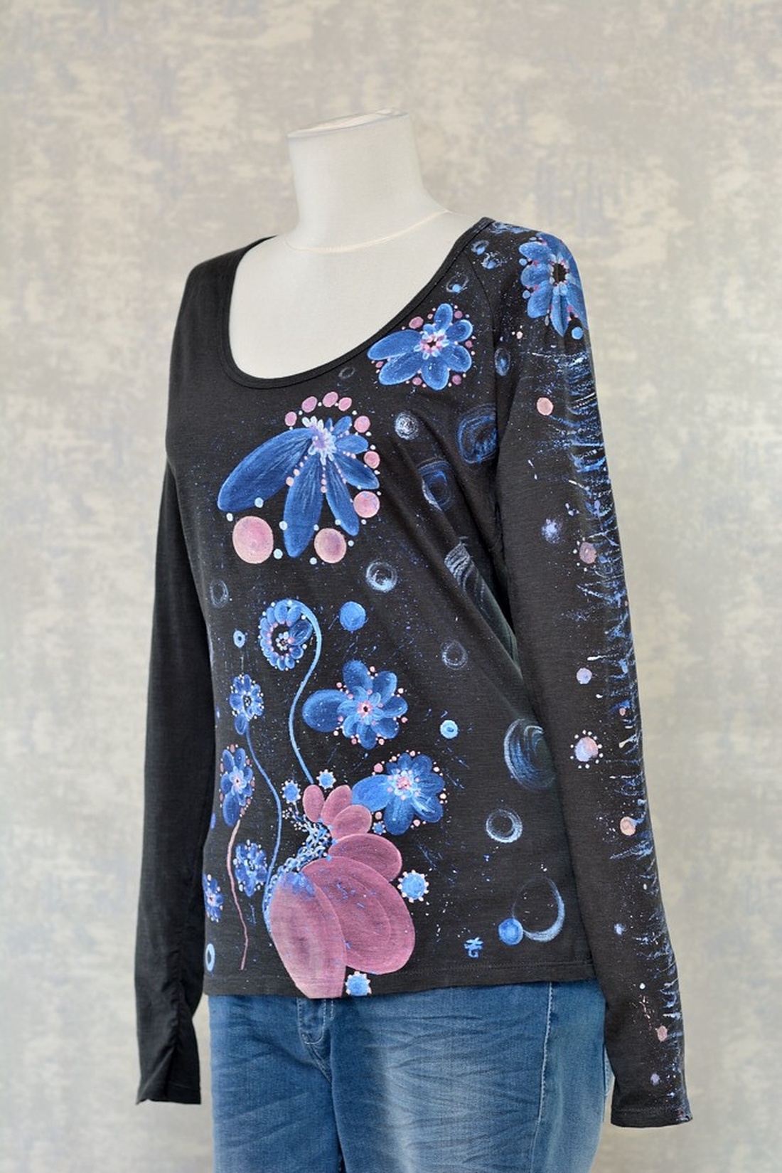 Bluză cu pictură abstractă, unicat - îmbrăcăminte și modă - haine damă - bluze damă - Artynos.ro