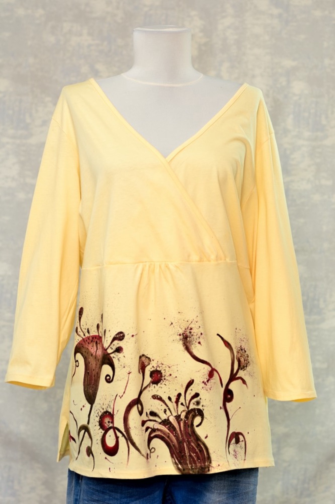 Bluză cu pictură florală, unicat - îmbrăcăminte și modă - haine damă - bluze damă - Artynos.ro