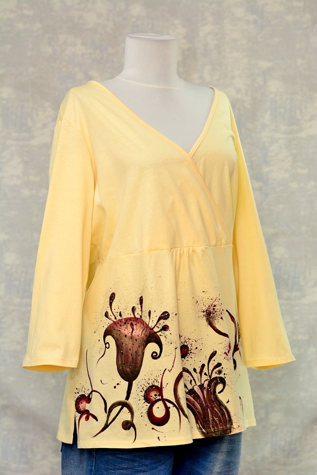 Bluză cu pictură florală, unicat - îmbrăcăminte și modă - haine damă - bluze damă - Artynos.ro