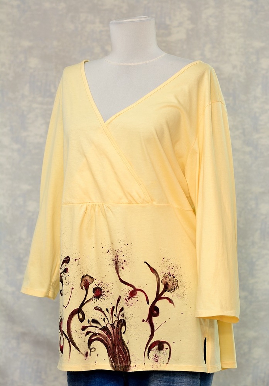 Bluză cu pictură florală, unicat - îmbrăcăminte și modă - haine damă - bluze damă - Artynos.ro