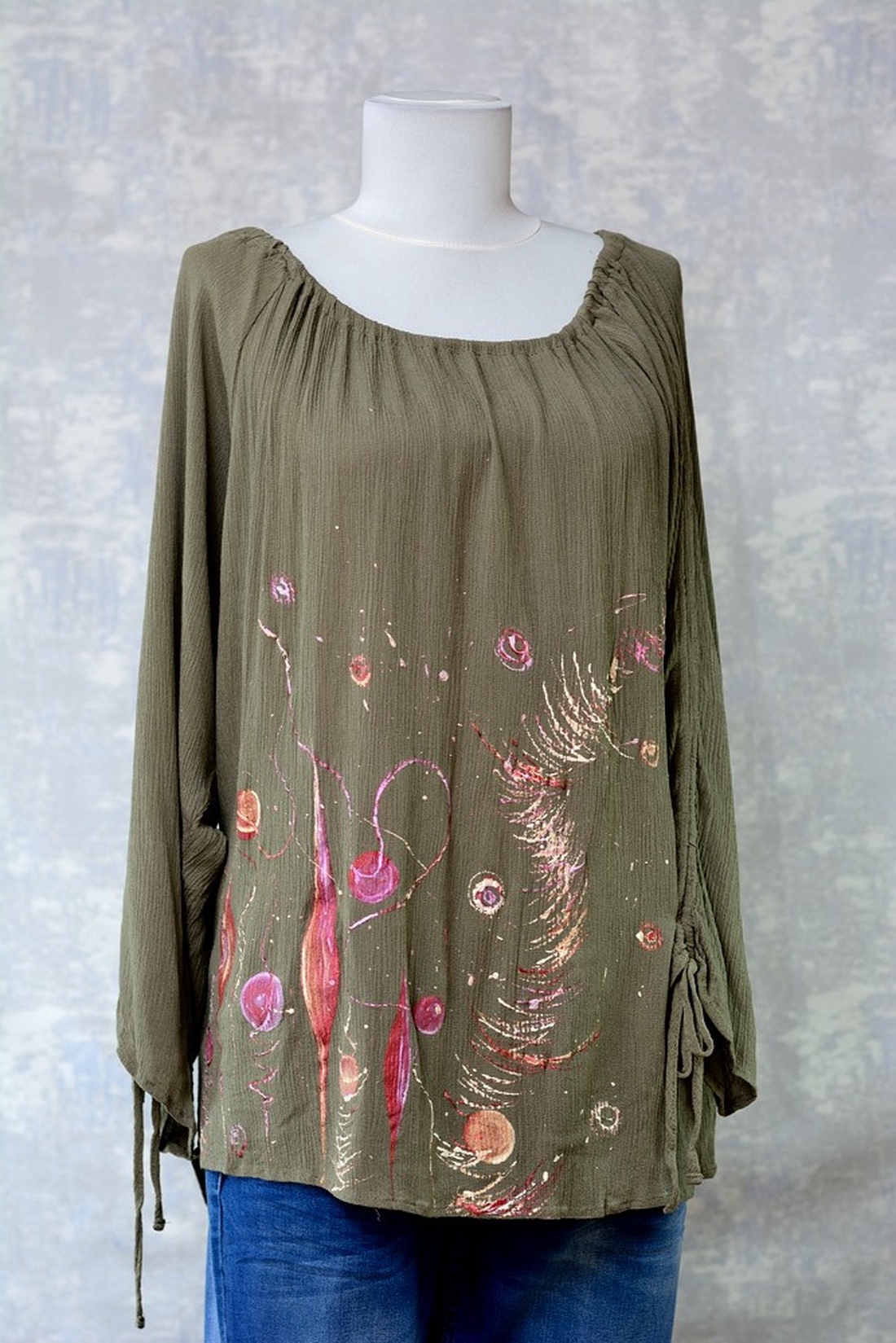 Bluză cu pictură florală, unicat - îmbrăcăminte și modă - haine damă - bluze damă - Artynos.ro
