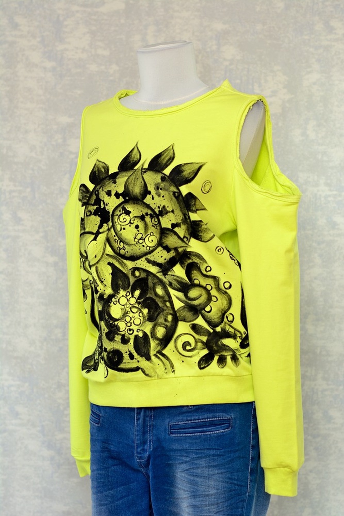 Bluză cu pictură florală, unicat - îmbrăcăminte și modă - haine damă - bluze damă - Artynos.ro