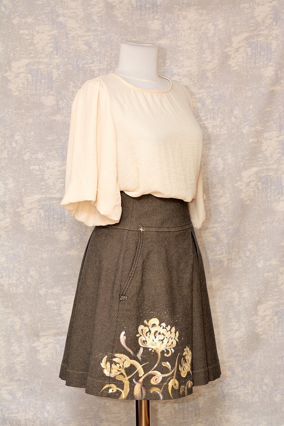 Fustă cu pictură florală, unicat - îmbrăcăminte și modă - haine damă - fustă damă - Artynos.ro