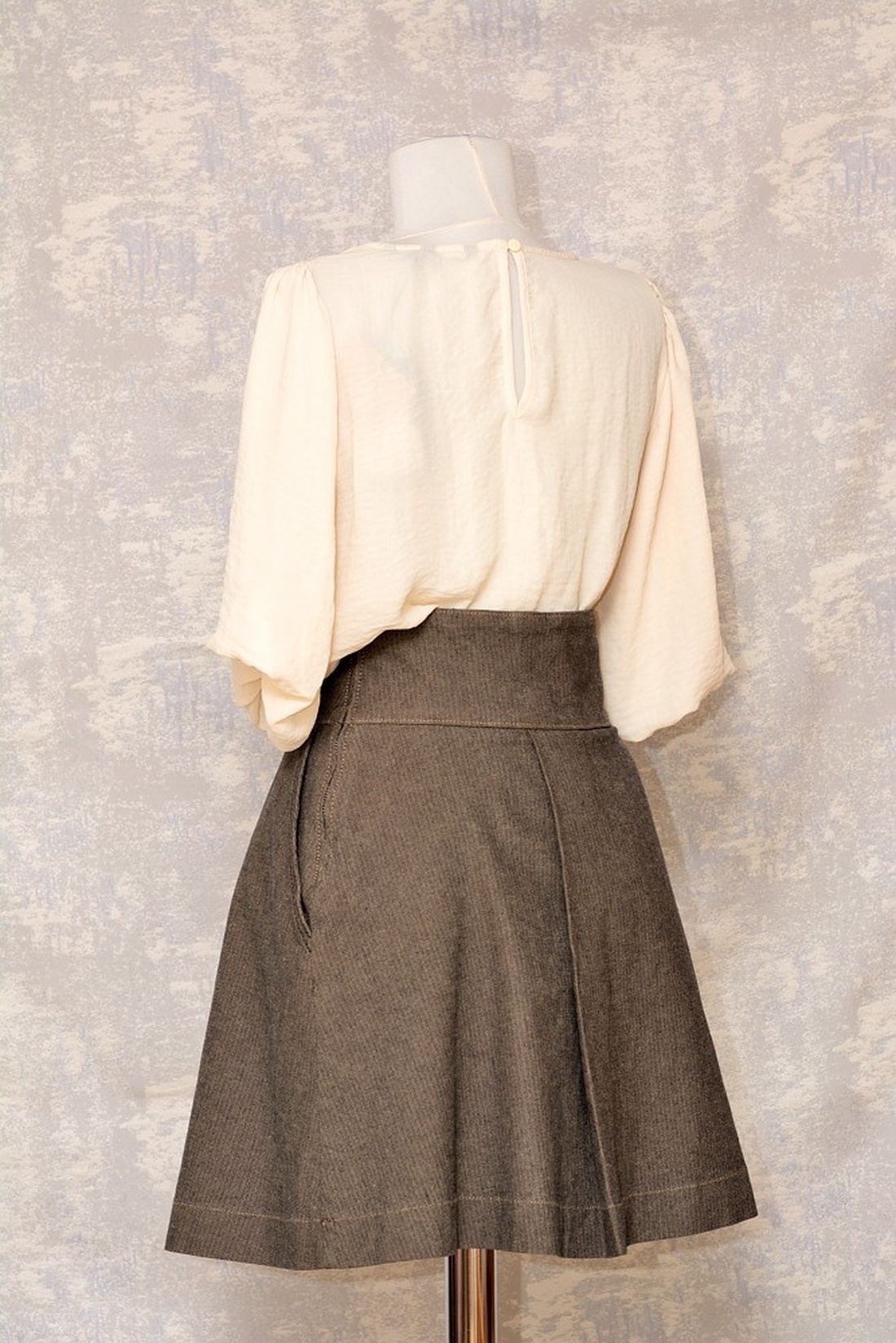 Fustă cu pictură florală, unicat - îmbrăcăminte și modă - haine damă - fustă damă - Artynos.ro