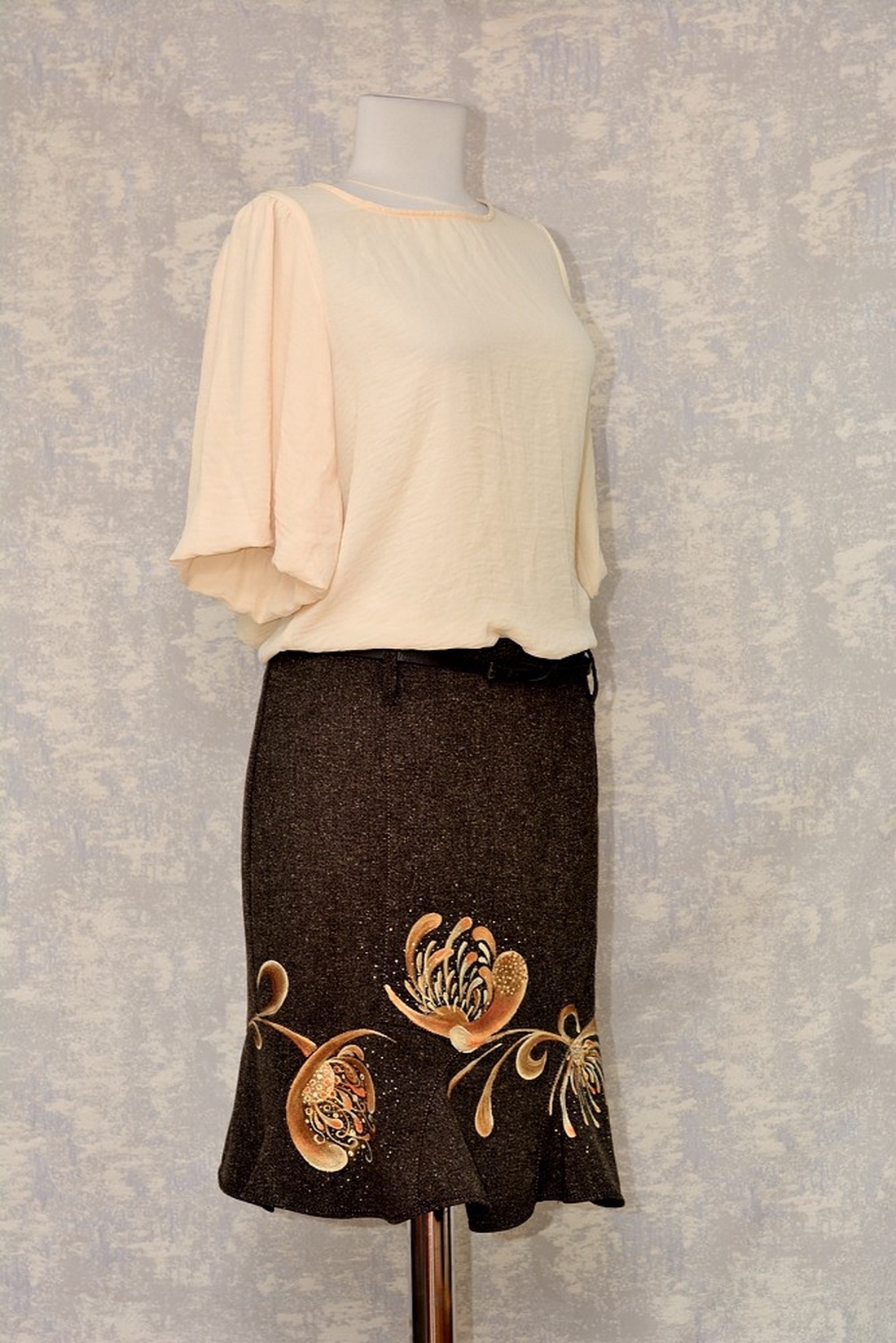 Fustă cu pictură florală, unicat - îmbrăcăminte și modă - haine damă - fustă damă - Artynos.ro