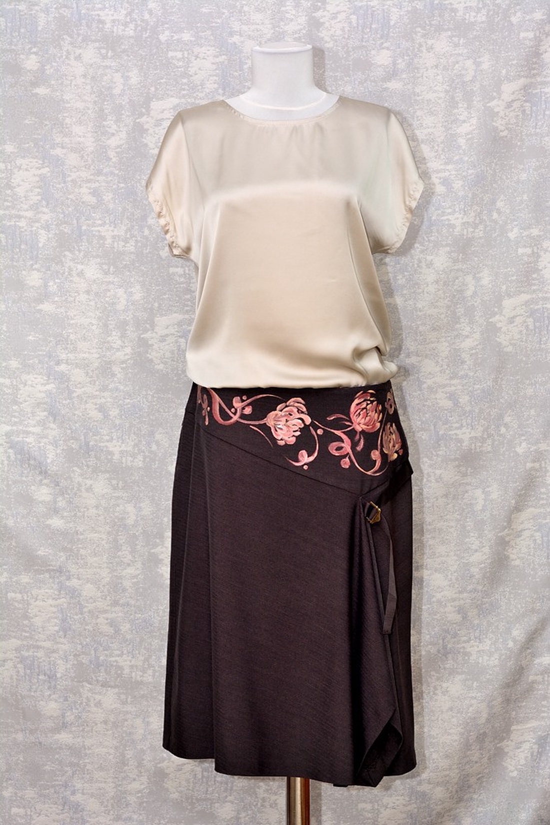 Fustă cu pictură florală, unicat - îmbrăcăminte și modă - haine damă - fustă damă - Artynos.ro